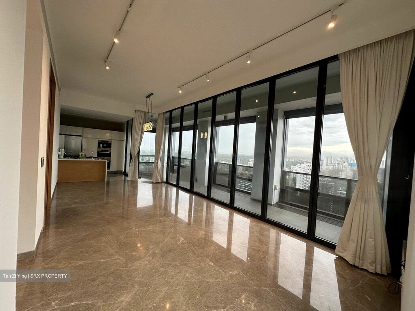 Nouvel 18 (D10), Condominium #626077031